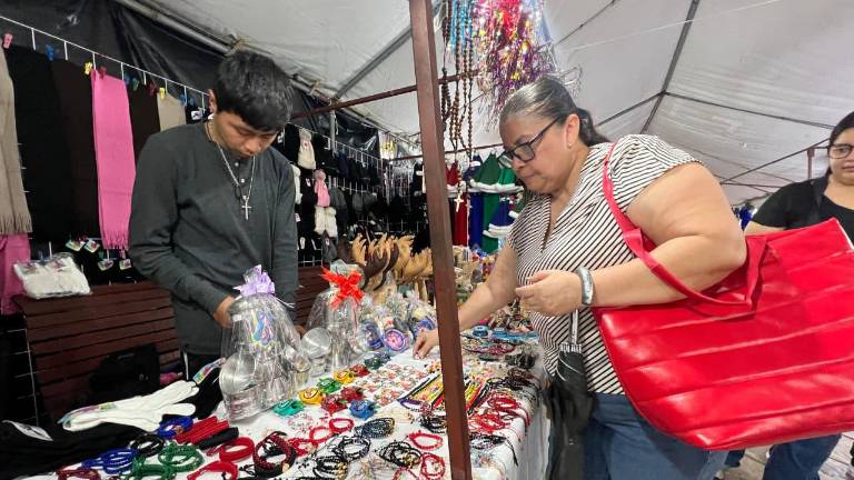 Si bien algunos vendedores ambulantes reportan un éxito rotundo, la percepción general entre varios locatarios es que las ventas han sido bajas.