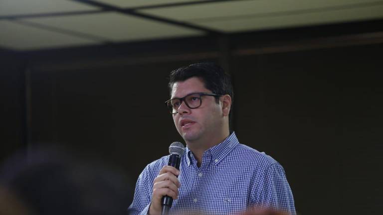 Raúl Montero Zamudio, Secretario de Obras Públicas, da a conocer los avances de las obras del Plan Sinaloa.