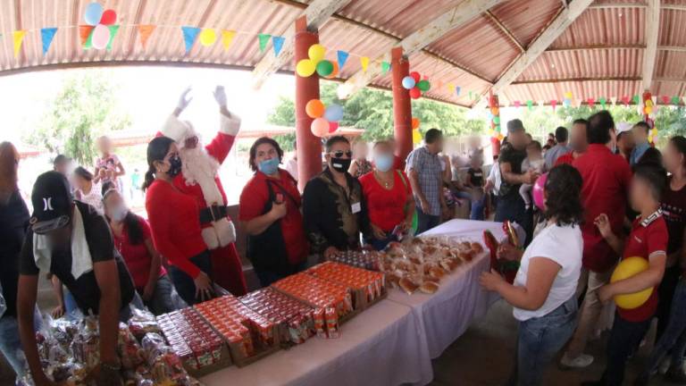 Celebra DIF Mazatlán posada navideña con internas de penal y sus hijos