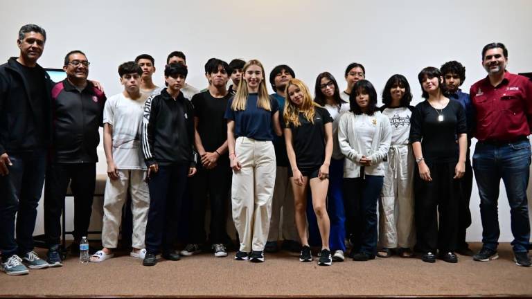 Suisei Koyama se tomó la foto del recuerdo, en su visita a Mazatlán.