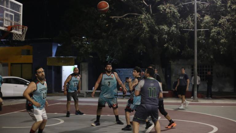 La jornada dejó emociones intensas y actuaciones destacadas que mantienen al Torneo Veteranos como uno de los escenarios más competitivos del baloncesto local.