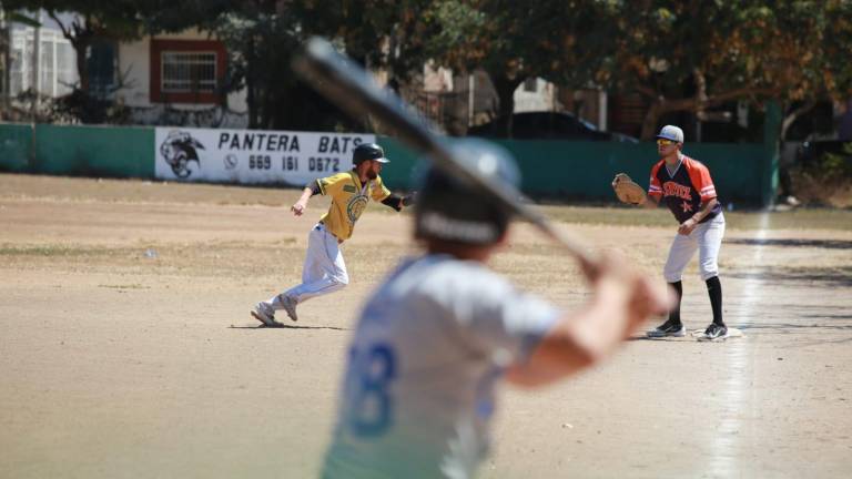 Chito Cano-Alijadores conquista primera vuelta de Beisbol CB, en Polluelos