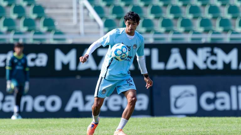 Mazatlán FC inicia gira clave en su torneo de despedida de Liga MX.