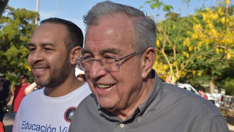 El Gobernador Rubén Rocha Moya dijo que desconoce acerca de la posible implicación de Loar Susek López en caso de la compra irregular de vehículos.