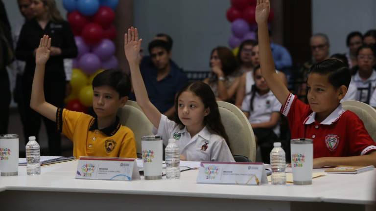 Durante el encuentro participaron alumnas y alumnos de cuarto, quinto y sexto grado de primaria de la zona urbana y sindicaturas del municipio.