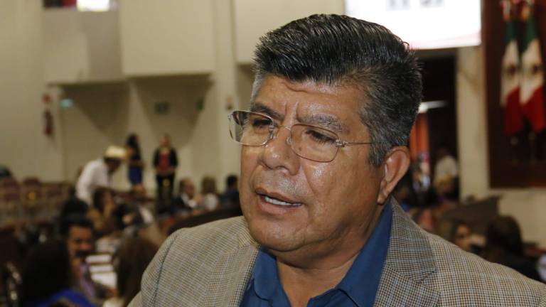 El Diputado José Manuel Luque invitó a darse la vuelta por las escuelas de la UAS e investigar qué cargos ocupan los hijos de los directores y de los vicerrectores.