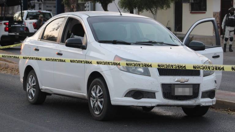 El vehículo en el que viajaba la víctima quedó sobre la calle Francisco Zarco, en la colonia Guadalupe.