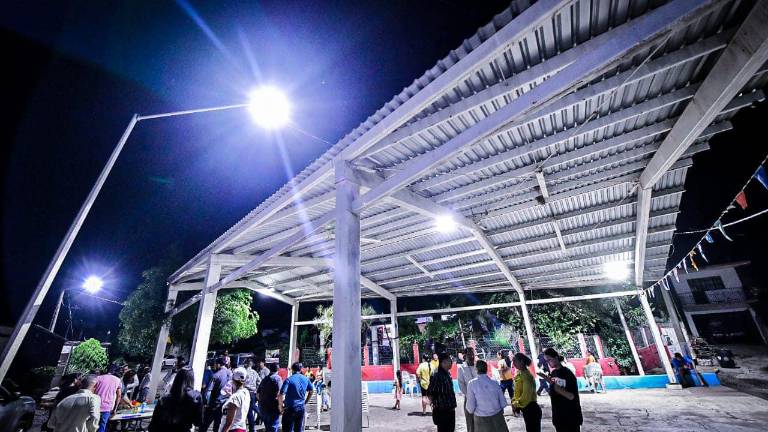 La comisaria de El Quelite fue beneficiada con el cambio de todas las lámparas de alumbrado público por 56 nuevos equipos LED.