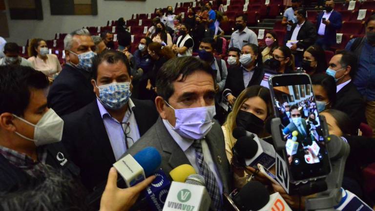 Salud Sinaloa ubica 200 ‘clínicas de belleza’ sin permisos adecuados; 90 sin autorización sanitaria, dice Cuén Ojeda
