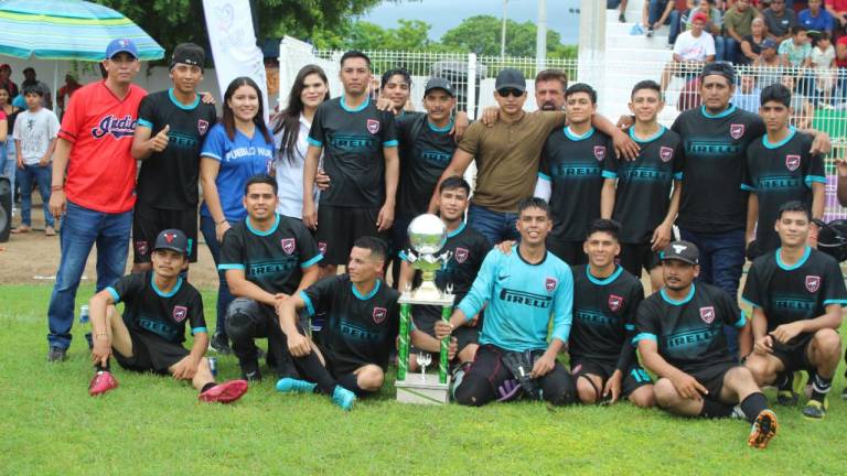 Insurgentes se corona en el futbol de Tercera Fuerza de Escuinapa