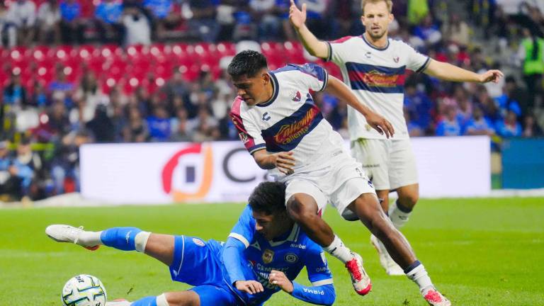 Cruz Azul de Joel Huiqui tropieza en el Apertura 2026.