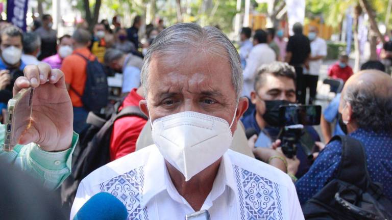 Afirma Alcalde de Culiacán que no hay plan de privatizar la basura; manifestación, orquestada por diputados, dice
