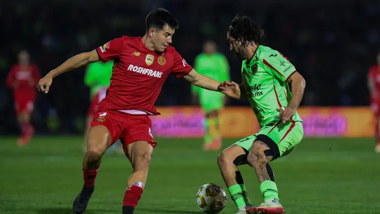 Toluca pega de visita.