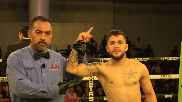 Alexis “Chapito” Molina noquea a Anthony Jiménez.