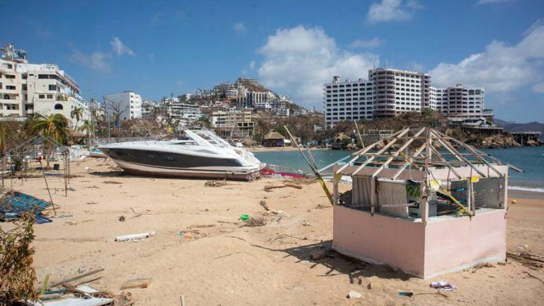 La zona de Caleta y Caletilla, en Acapulco, muestra los daños que dejó a su paso el huracán Otis.