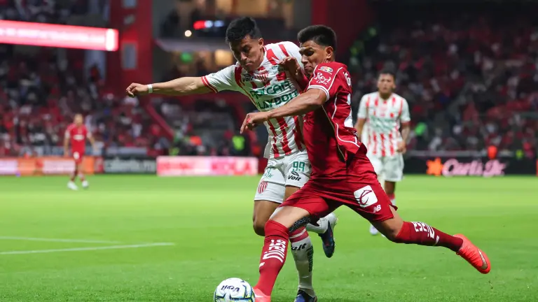 Toluca le quita lo invicto Necaxa.