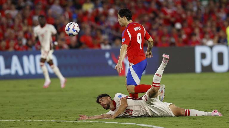 Canadá llega a 4 puntos tras empatar 0-0 con Chile.