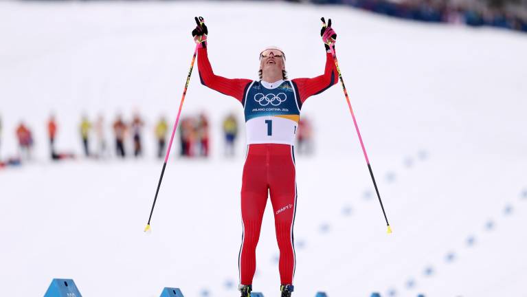 Johannes Hoesflot Klaebo suma 11 oros olímpicos.