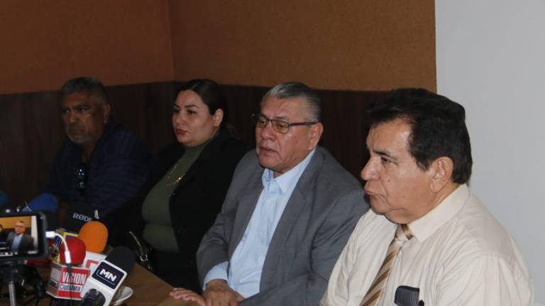 Conferencia de prensa de la dirigencia municipal del PRD en Culiacán.