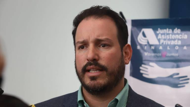 La renuncia de Velarde Cárdenas se da en medio de la investigación por la desaparición de un joven en uno de sus negocios en Mazatlán.