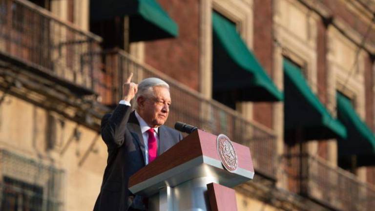 El Presidente Andrés Manuel López Obrador emitió mensaje ante miles de personas en la Plaza de la Constitución en CDMX.