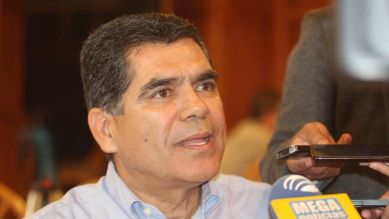 ‘Chuy’ López queda registrado ante el IEES como candidato del PRI, PAN y PRD a la alcaldía de Guasave
