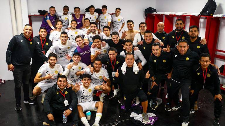 Dorados festejó su primer triunfo del torneo.