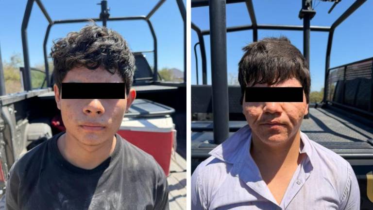 Dos jóvenes fueron detenidos por elementos de la SSPC tras una persecución; portaban droga, armas y cartuchos útiles.