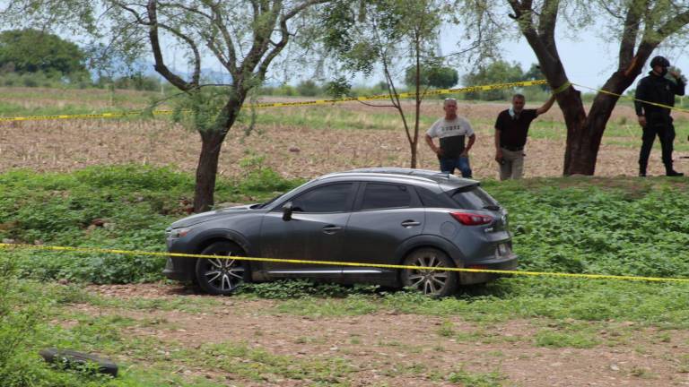 La camioneta en la que viajaba fue localizada junto a un vado, a algunos 4 kilómetros de la carretera Guasave-Sinaloa de Leyva.
