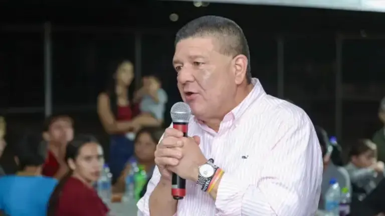 El ex Fiscal de Chihuahua, César Jáuregui, es acusado por la FGR de traición a la patria por la participación sin autorización de agentes de la CIA en un operativo.