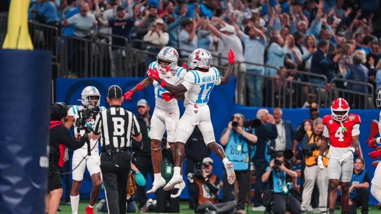 Ole Miss se impone por 39-34.