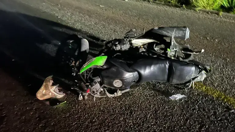 El cuerpo del joven fue localizado junto a una motocicleta cerca del poblado La Pipima, en Navolato.