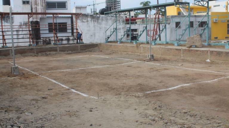 Redoblan esfuerzos en la rehabilitación de la Unidad Deportiva Sahop
