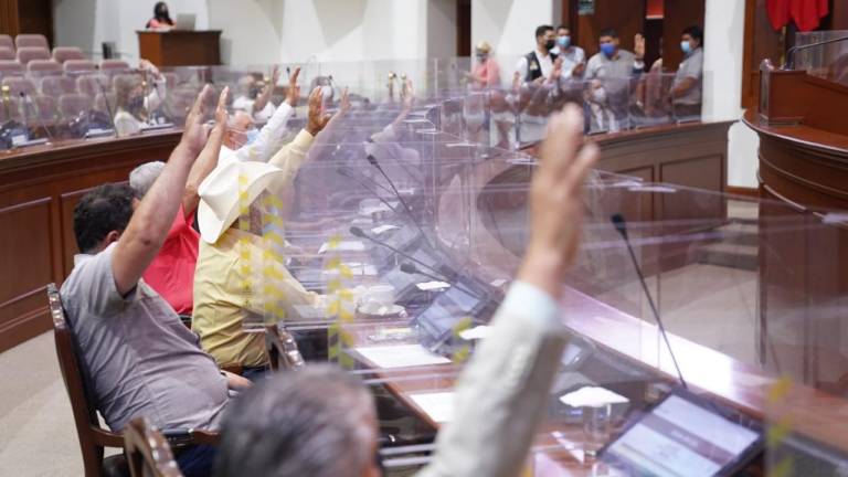 Reducción de diputaciones plurinominales federales desata diferencias en el Congreso de Sinaloa