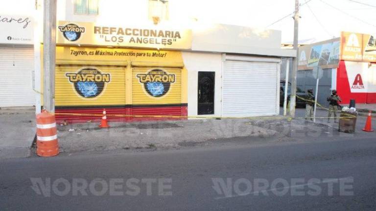 Objeto con forma de granada permanece bajo resguardo militar en la colonia Guadalupe Victoria, en Culiacán.