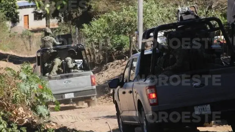 Despliegue de las fuerzas federales en la comunidad de El Limoncito, al norte de Culiacán.