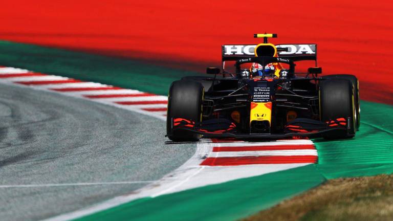 Checo Pérez saldrá tercero en GP de Austria; Max Verstappen se hace de la pole