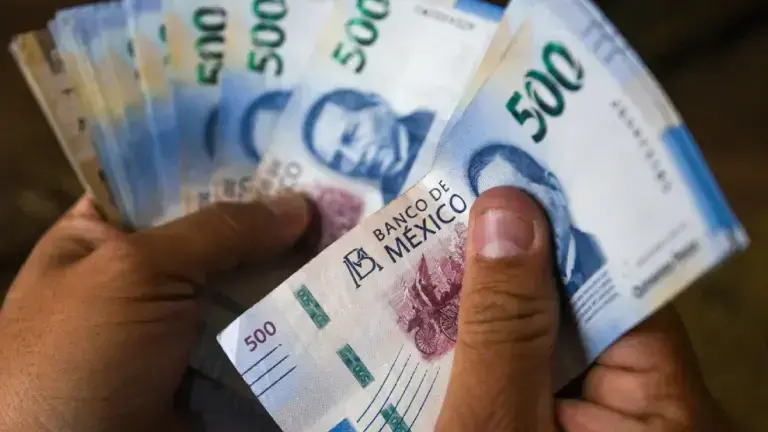 Intentar usar o portar un billete falso es considerado un delito y puede ser castigado por la ley.