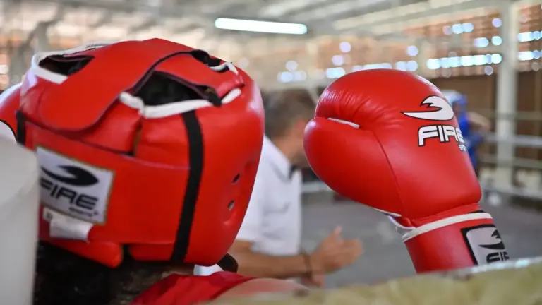 El Comité Municipal de Box celebra medallas y un subcampeonato mundial juvenil en 2025.