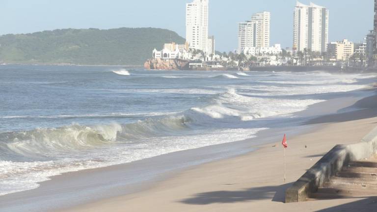 Si acuden a las playas de Mazatlán, revisa que las condiciones sean las adecuadas para ingresar al mar.