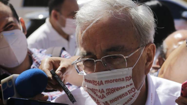 El candidato a la Gubernatura por Morena-PAS, Rubén Rocha Moya, expresó su opinión sobre esta acción de sus contrincantes.