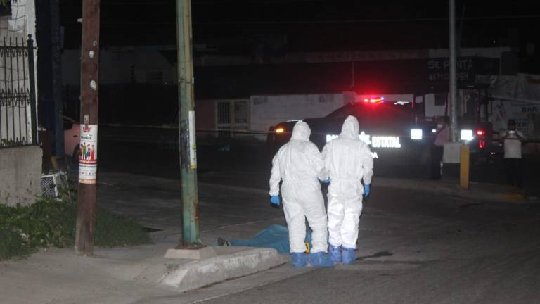 Asesinan a balazos a mujer en Culiacán