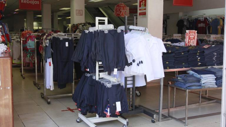 Comerciantes prevén que el regreso a clases les ayude a repuntar las ventas.
