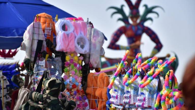 Se han tramitado poco más de 300 permisos para la venta ambulante en los desfiles de Carnaval.
