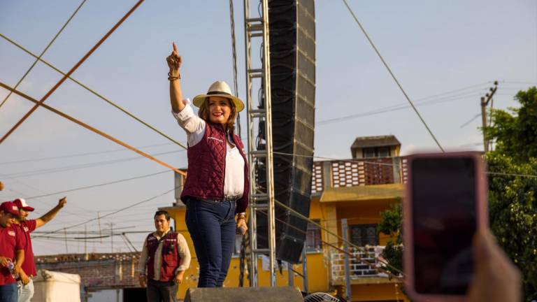 La candidata a la Gubernatura de Guanajuato, Alma Alcaraz, acusó que hay una persecución contra militantes de Morena en el estado.