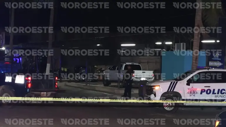 La noche del jueves se registró un ataque armado en un negocio en Puesta del Sol, en Mazatlán.