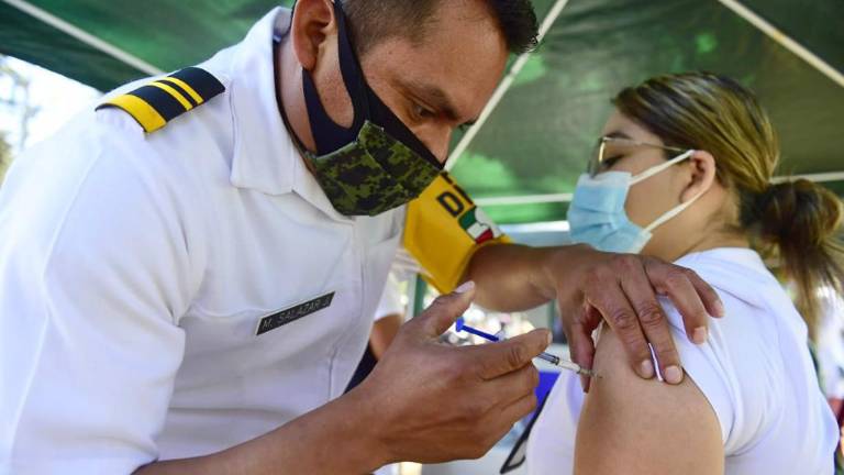 En México faltan muchos por ser vacunados.