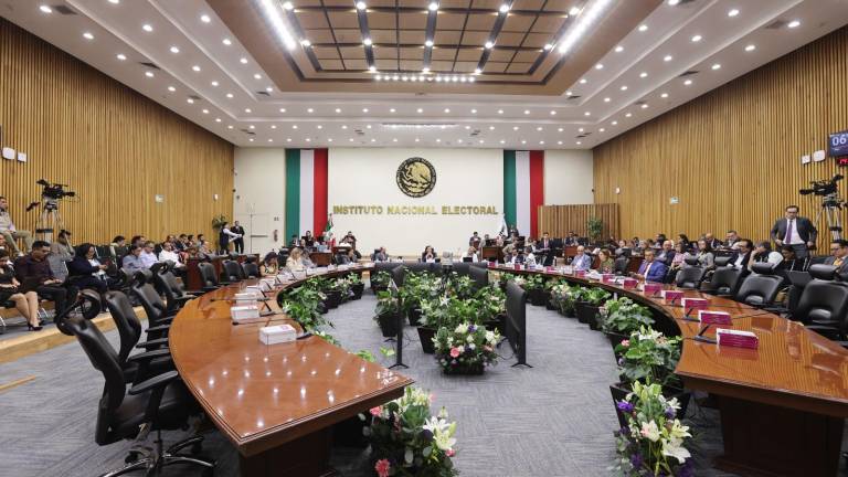 A pesar de irregularidades detectadas en el proceso, en el INE avanza el proceso para otorgar el registro a cuatro nuevos partidos.