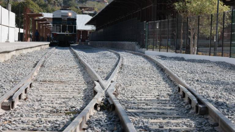 Imágenes del inicio del trayecto del Tren Interocéanico, que partió de Salina Cruz, Oaxaca, hacia Coatzacoalcos, Veracruz.