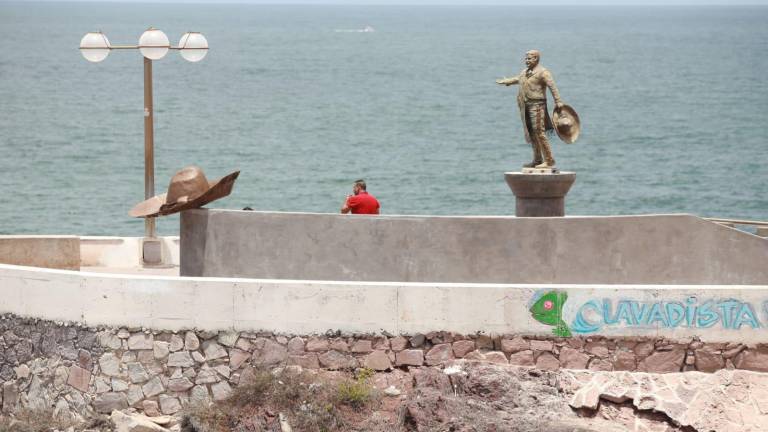 El sitio donde se colocó el monumento a José Alfredo Jiménez tendrá algunas adecuaciones para las cuales solo esperan autorización.